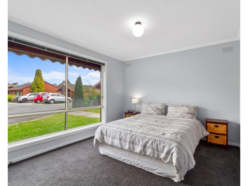 19 Cove Place, Morwell VIC 3840