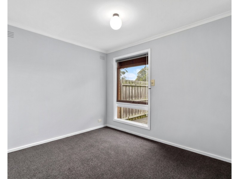 19 Cove Place, Morwell VIC 3840
