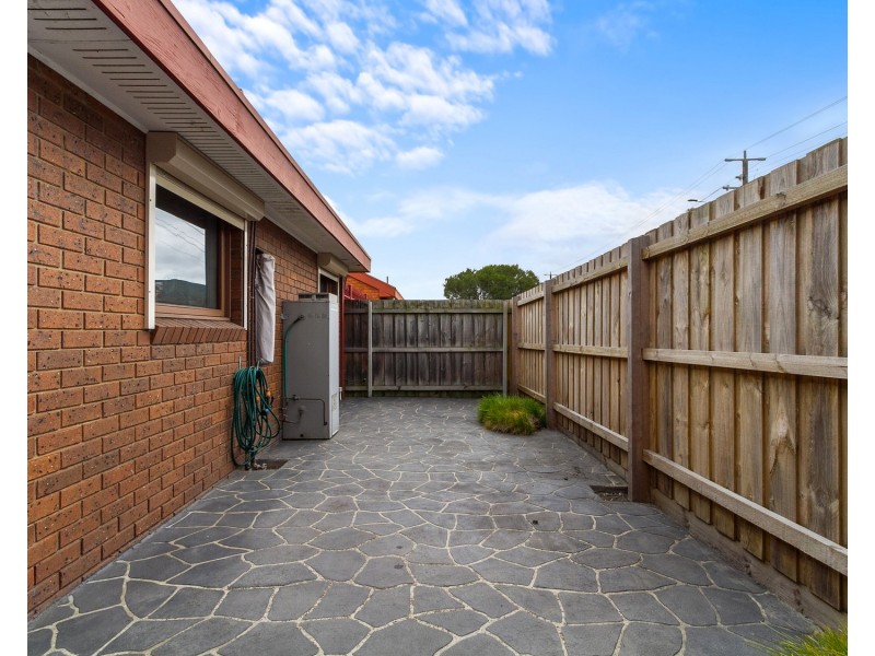 19 Cove Place, Morwell VIC 3840