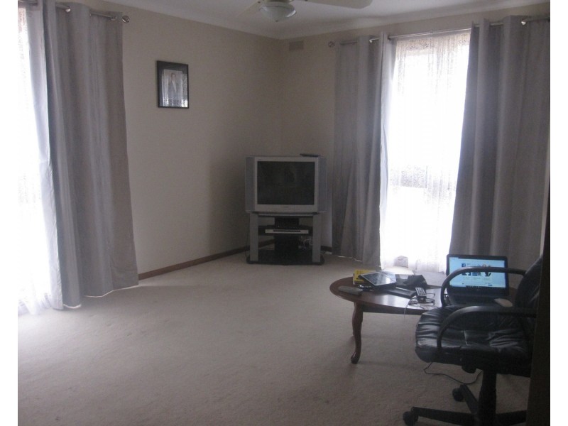 1/21 Bunyip Court, Morwell VIC 3840