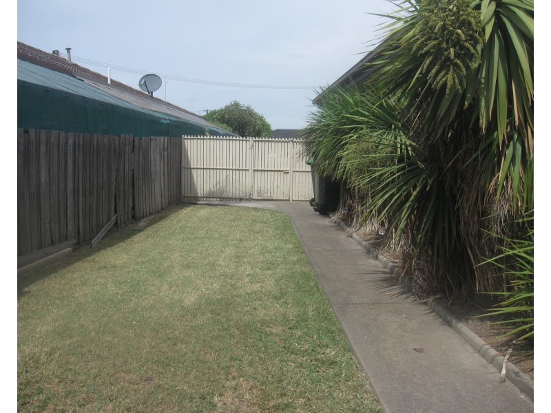 1/21 Bunyip Court, Morwell VIC 3840