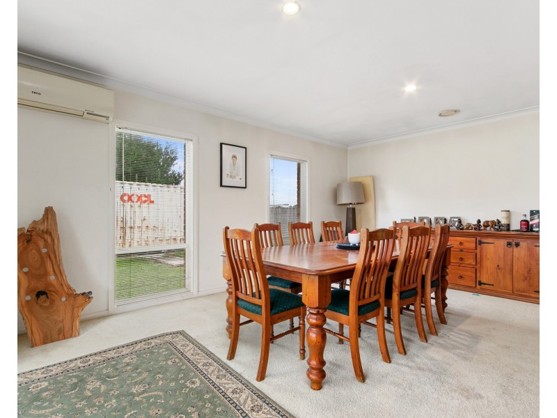 13 Palm Grove, Morwell VIC 3840
