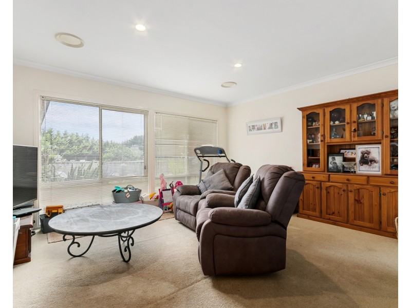 13 Palm Grove, Morwell VIC 3840