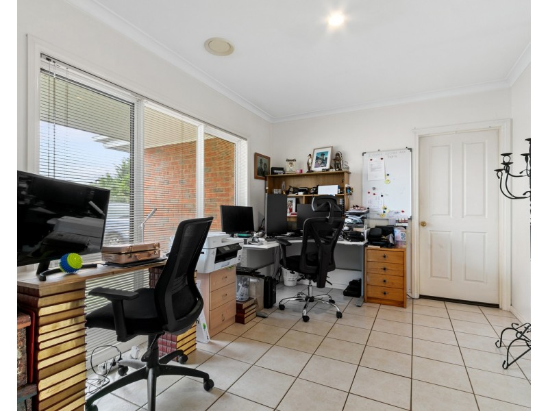 13 Palm Grove, Morwell VIC 3840