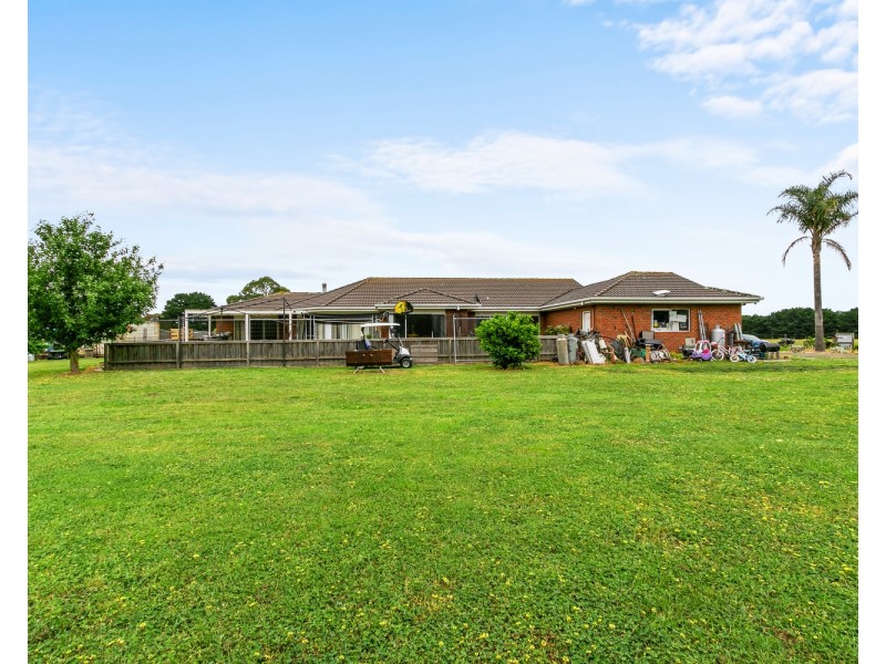 13 Palm Grove, Morwell VIC 3840