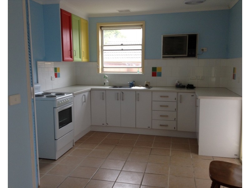 8 Hakea Court, Churchill VIC 3842