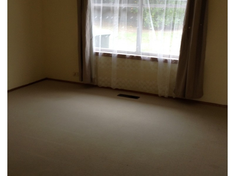 8 Hakea Court, Churchill VIC 3842