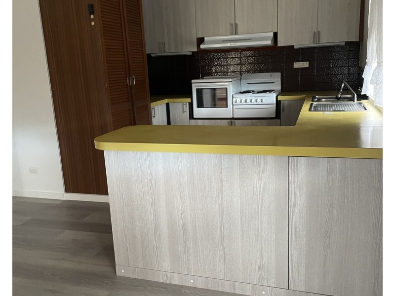 8 Ford Avenue, Newborough VIC 3825