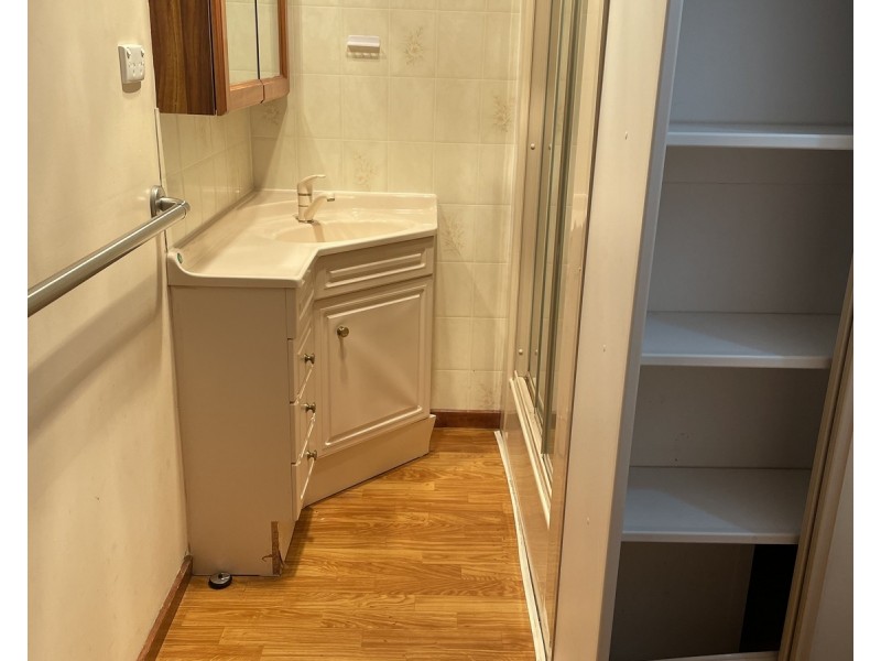 8 Ford Avenue, Newborough VIC 3825