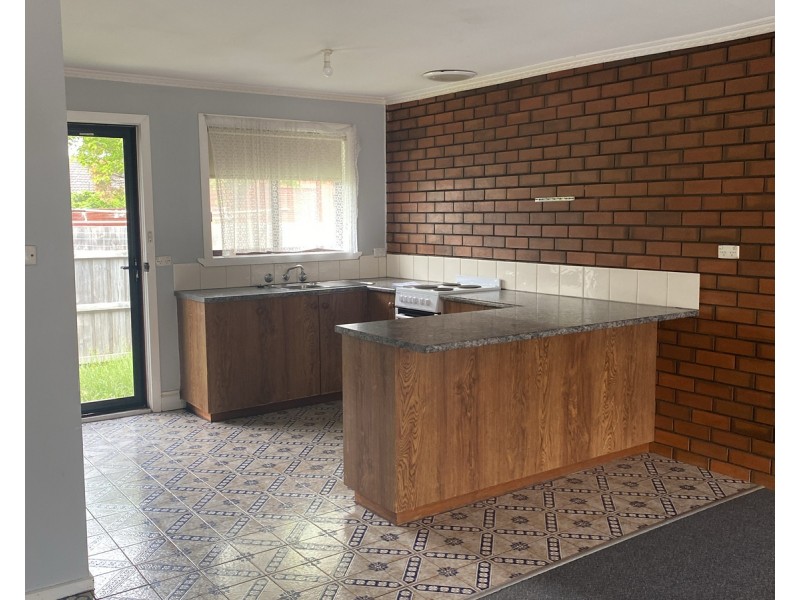 1/11 Hyland Street, Moe VIC 3825