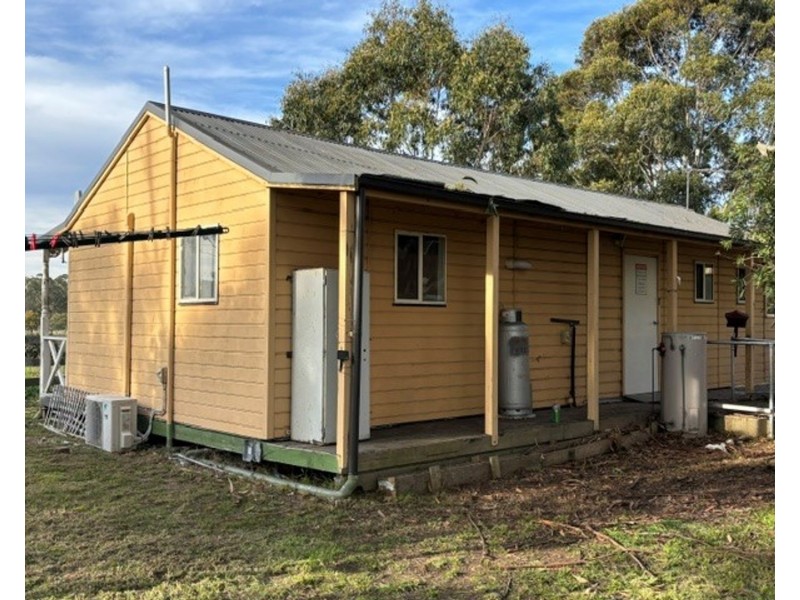 1/25 Waratah Drive, Hazelwood North VIC 3840