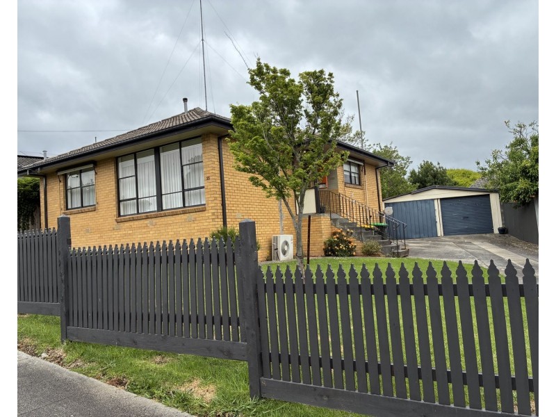 20 Coleman Parade, Churchill VIC 3842