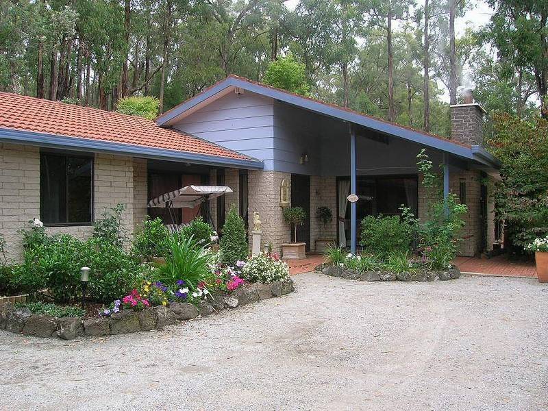 30 Tebb Terrace, Jeeralang VIC 3840
