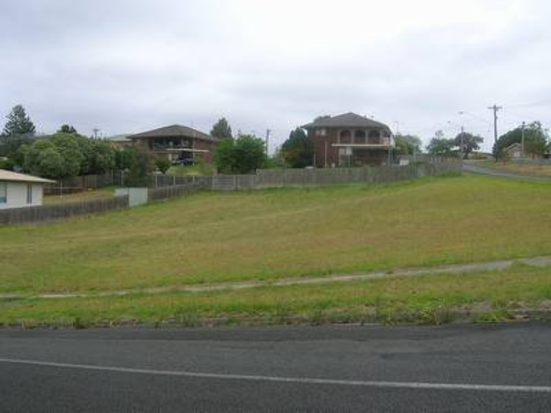 2 & 4 Dunbar Avenue, Morwell VIC 3840