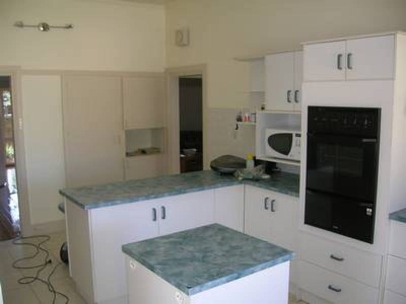 13 Avondale Road, Morwell VIC 3840