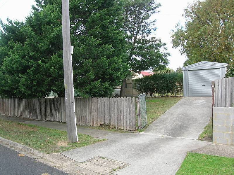 4 Boolarra Avenue, Newborough VIC 3825