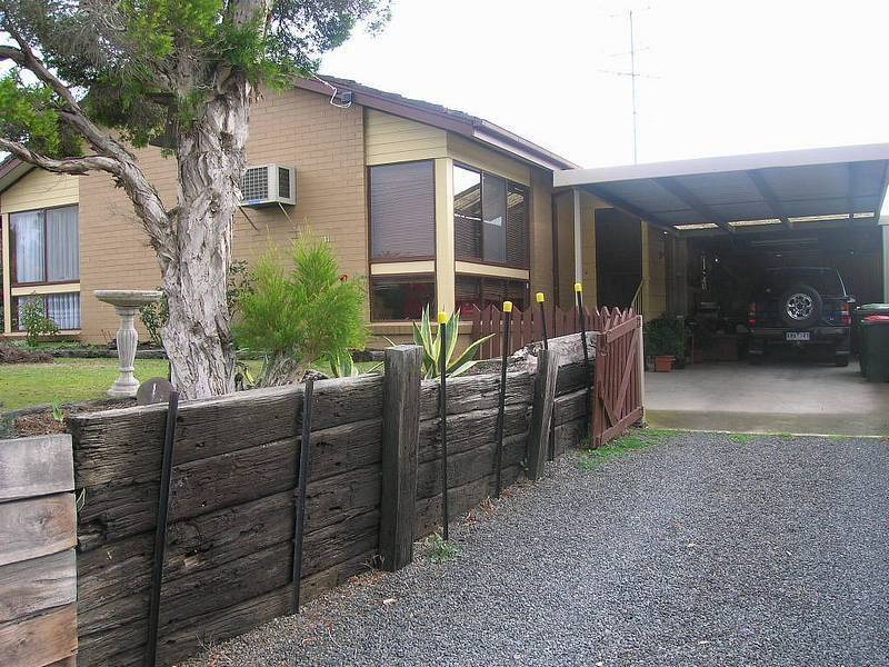11 Willow Street, Churchill VIC 3842