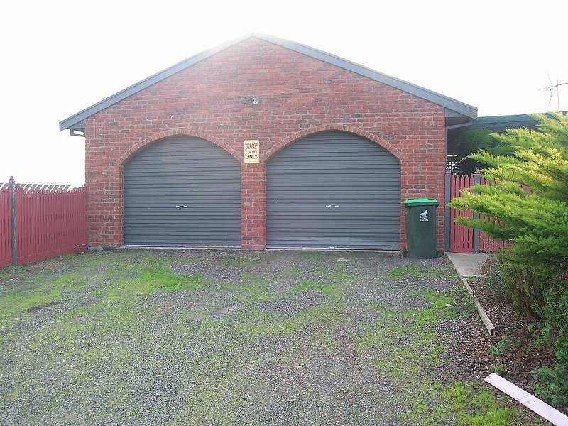 105 Warren Terrace, Hazelwood North VIC 3840