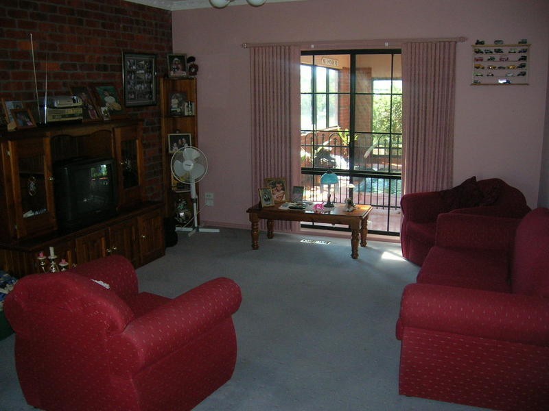 105 Warren Terrace, Hazelwood North VIC 3840