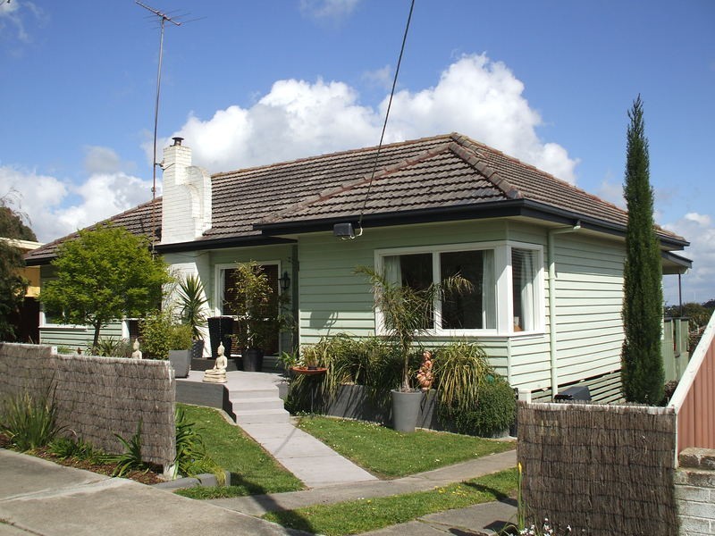 14 Murray Street, Mirboo North VIC 3871