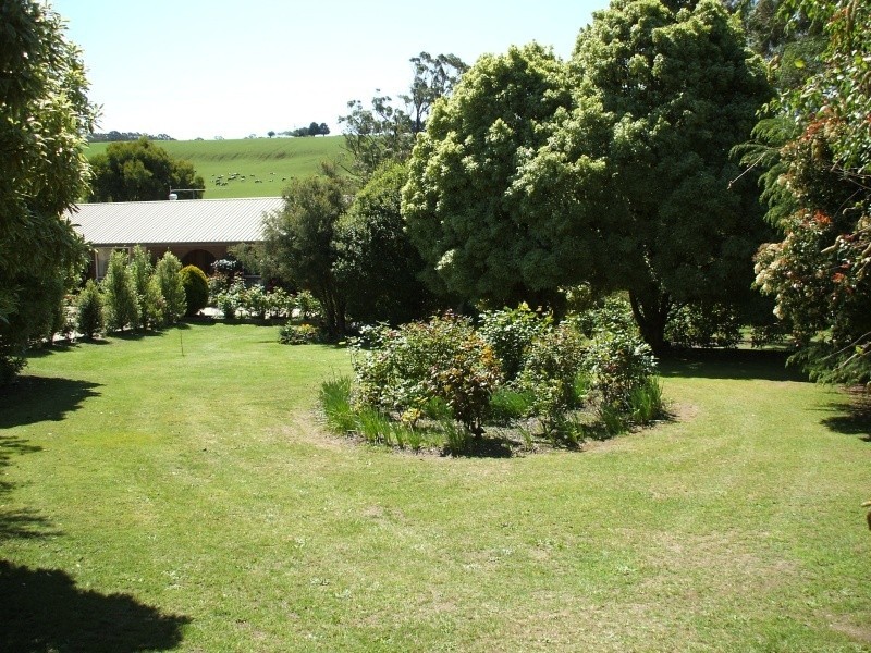 1 Elizabeth Court, Mirboo North VIC 3871