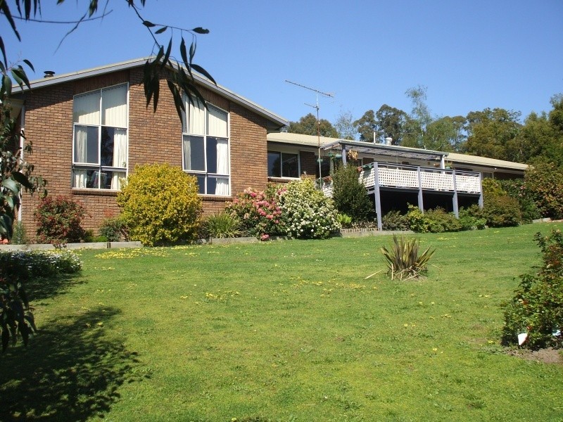 1 Elizabeth Court, Mirboo North VIC 3871