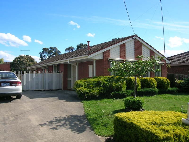 42 Waratah Drive, Morwell VIC 3840
