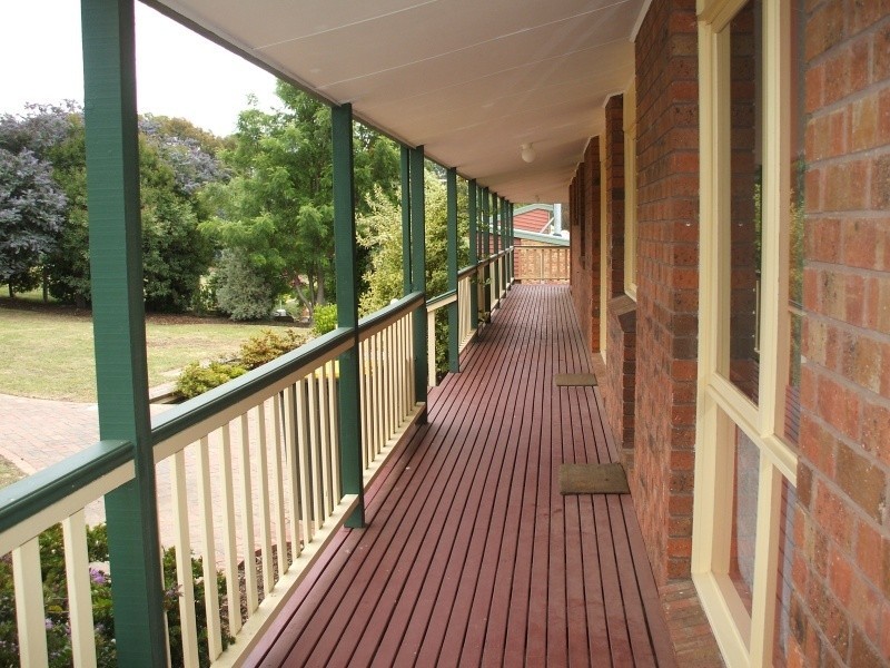 48 Wells Road, Mirboo North VIC 3871