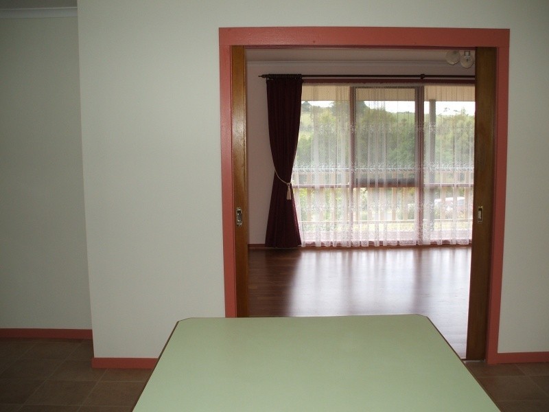 48 Wells Road, Mirboo North VIC 3871