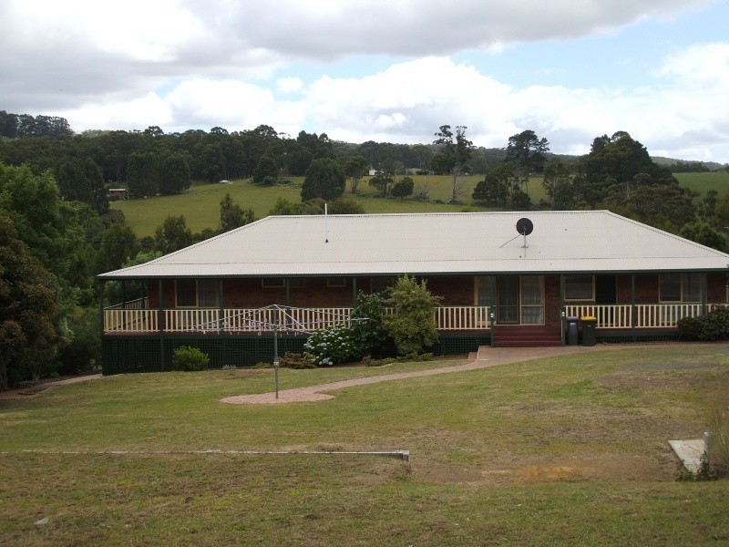 48 Wells Road, Mirboo North VIC 3871