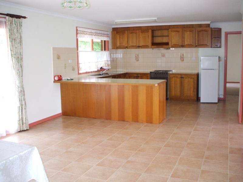 48 Wells Road, Mirboo North VIC 3871