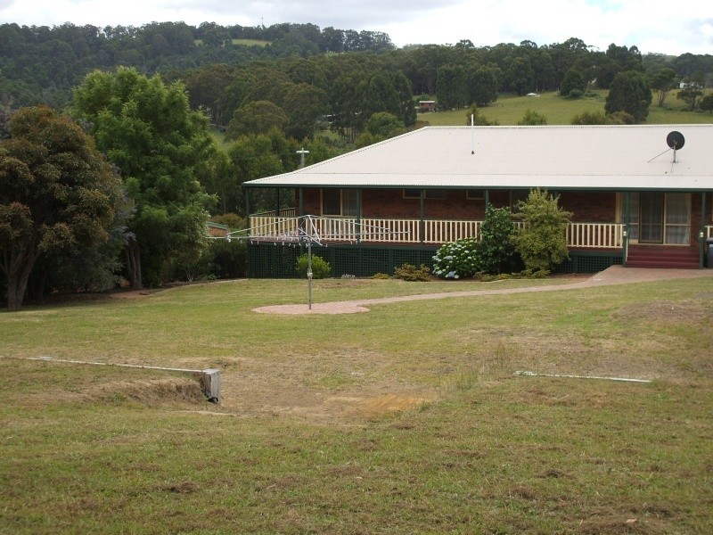 48 Wells Road, Mirboo North VIC 3871
