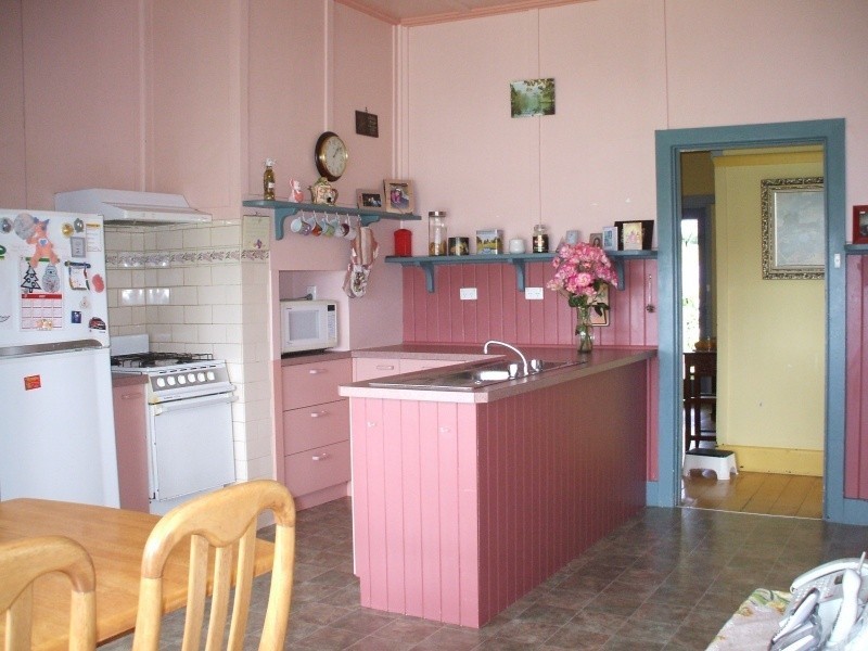 27 Couper Street, Mirboo North VIC 3871