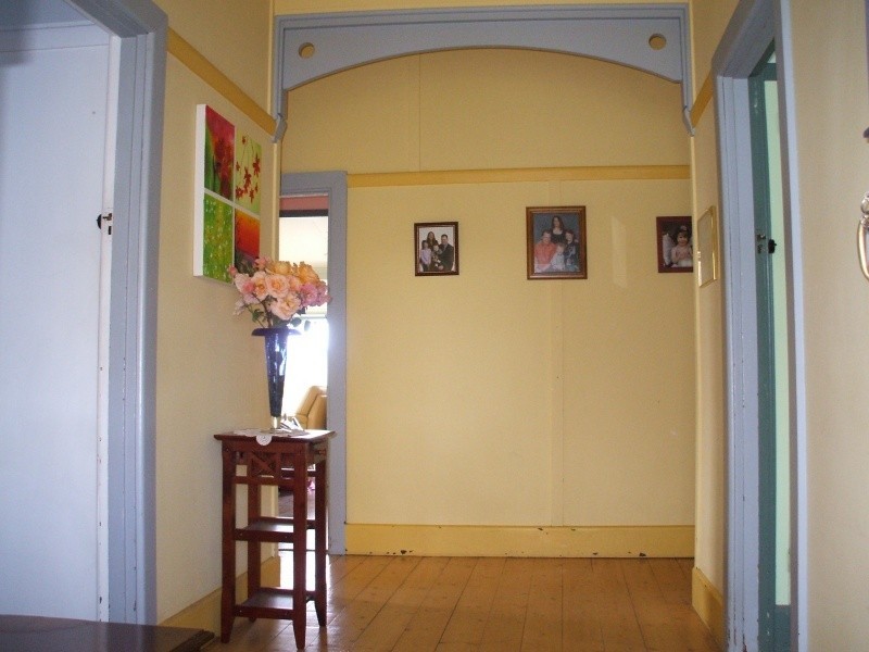 27 Couper Street, Mirboo North VIC 3871