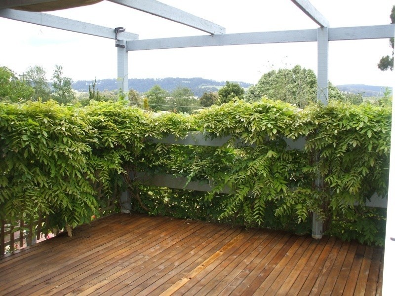 27 Couper Street, Mirboo North VIC 3871