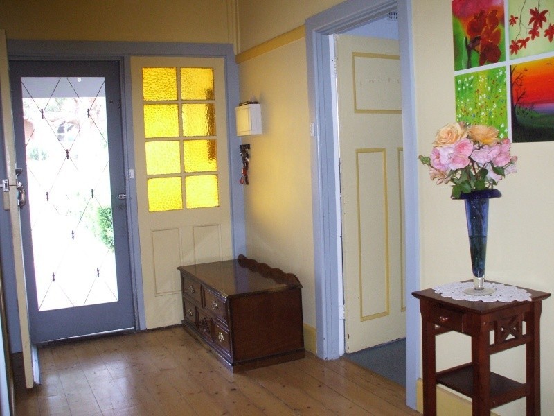 27 Couper Street, Mirboo North VIC 3871