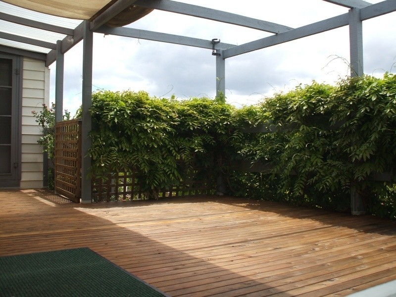 27 Couper Street, Mirboo North VIC 3871