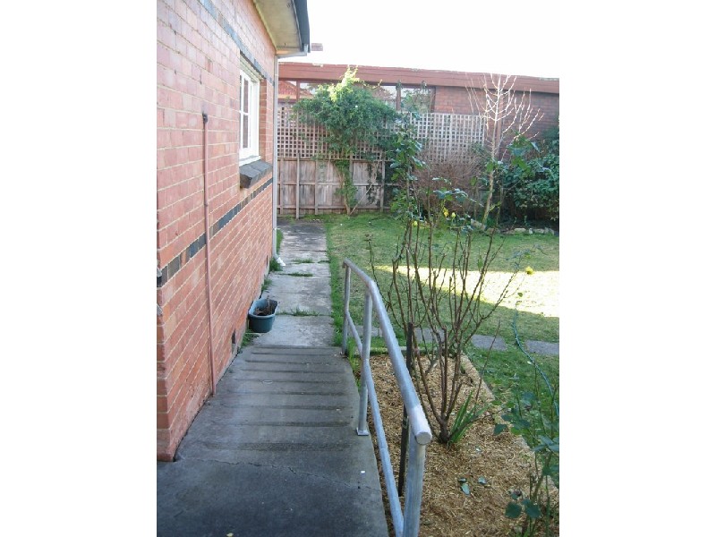 16 Hoyle Street, Morwell VIC 3840