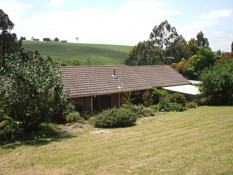 27 Old Thorpdale Road, Mirboo North VIC 3871