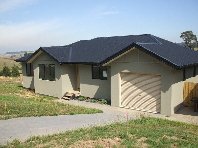 A/8 Eldon Court, Mirboo North VIC 3871