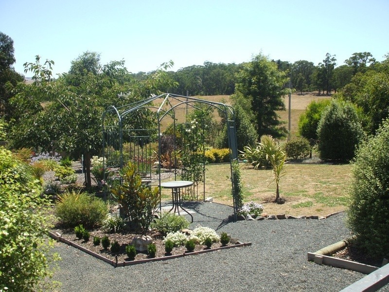 15 Bourke Street, Mirboo North VIC 3871