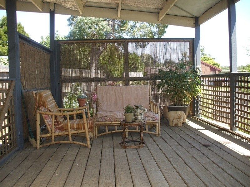 15 Bourke Street, Mirboo North VIC 3871