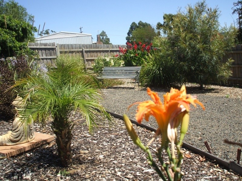 15 Bourke Street, Mirboo North VIC 3871