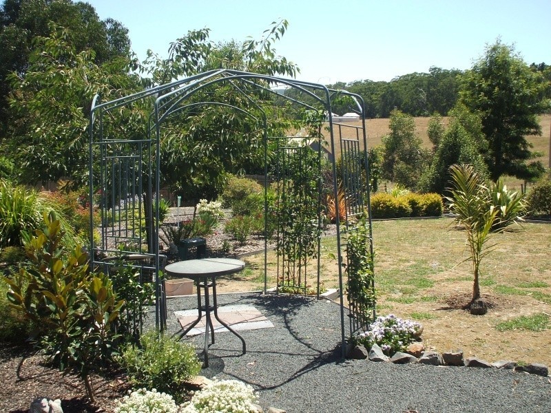 15 Bourke Street, Mirboo North VIC 3871