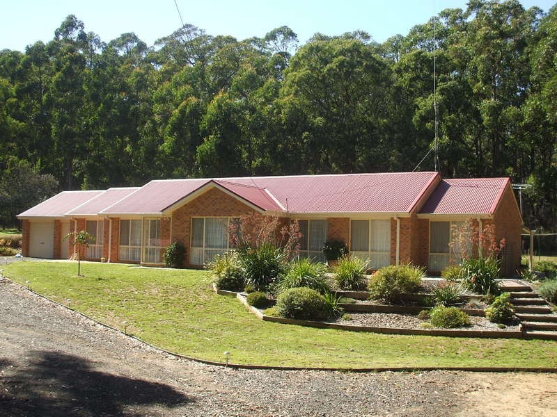 20 Golf Links Drive, Mirboo North VIC 3871