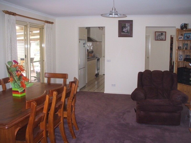 20 Golf Links Drive, Mirboo North VIC 3871