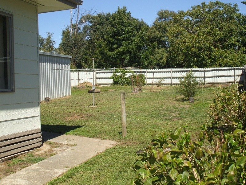 10 Inglis Avenue, Mirboo North VIC 3871