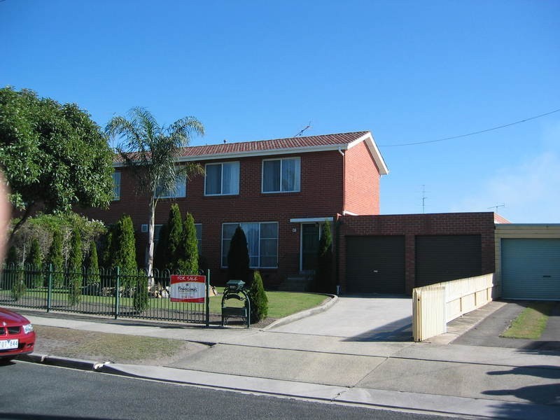 47 White Parade, Churchill VIC 3842