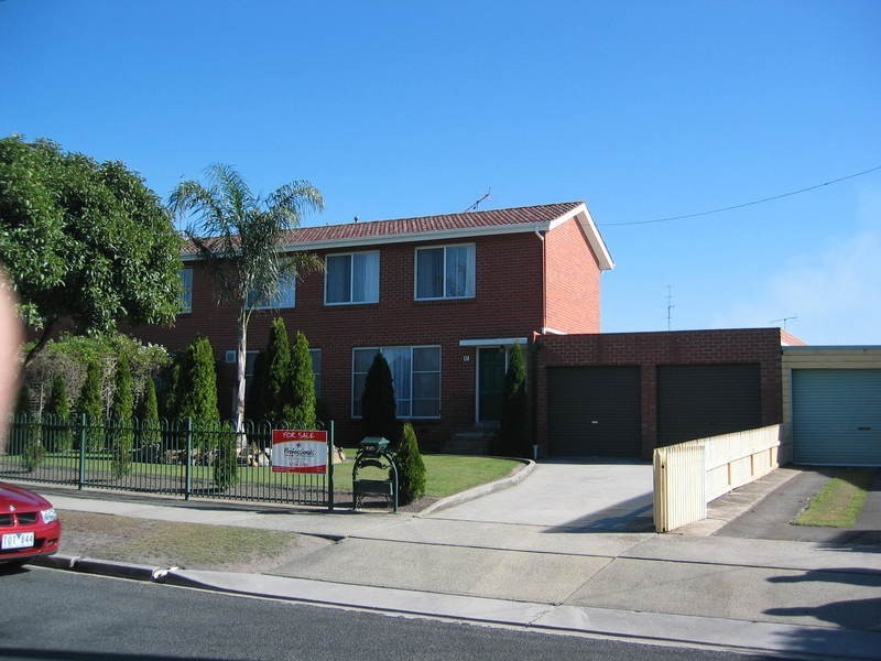 47 White Parade, Churchill VIC 3842