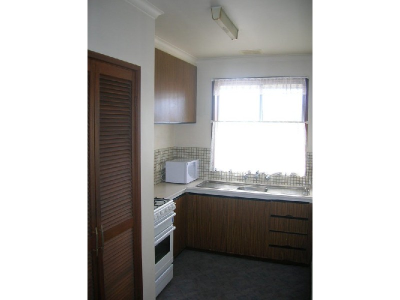 8/15 Well Street, Morwell VIC 3840